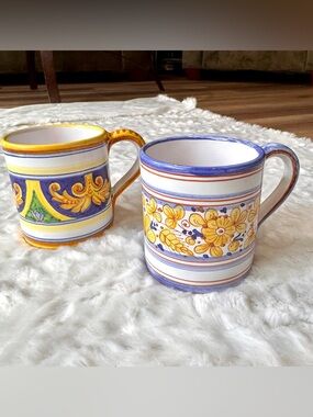 Deruta ARABESCO GIALLO & UMBRIA Italian Hand painted Mugs, Set of 2